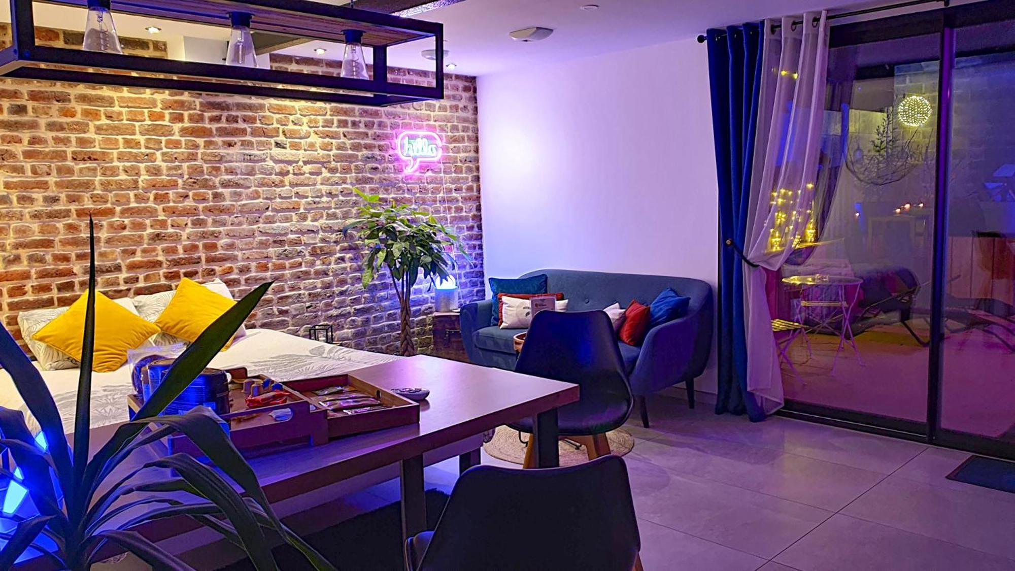 Gary Suite - Studio Cosy, Spa Et Jardin Privatif A 4 Min De Cambrai Awoingt Luaran gambar