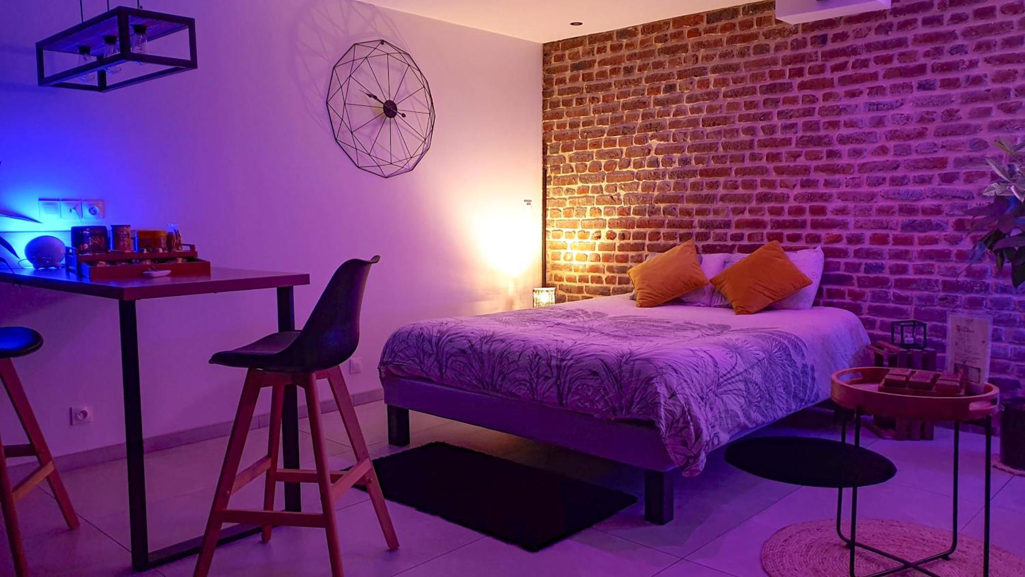 Gary Suite - Studio Cosy, Spa Et Jardin Privatif A 4 Min De Cambrai Awoingt Luaran gambar